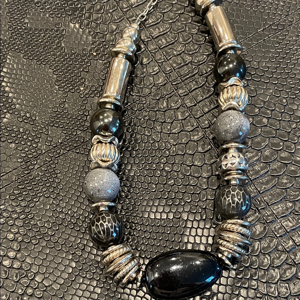 Elegant Black and Silver Beaded Necklace